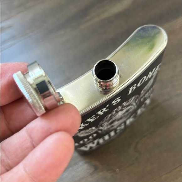 Bikers Bones Whiskey, stainless steel screw top flask - 8 ounce - Picture 5 of 5